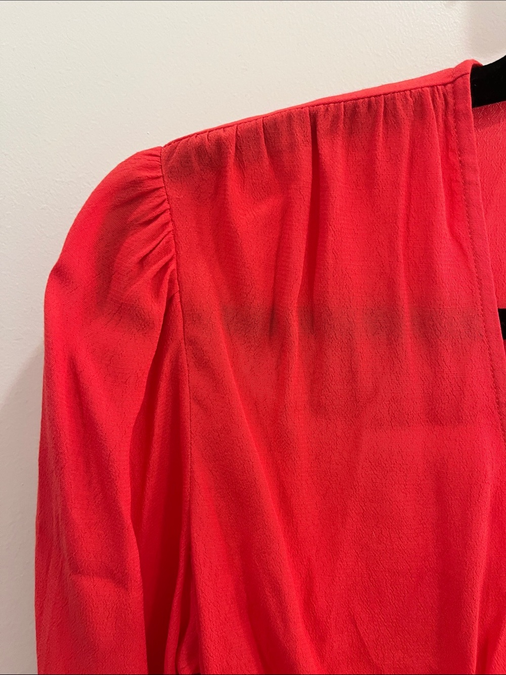 Aritzia Sunday Best Tie-Front V-Neck Cropped Long Sleeve Top- size XS NWT - Picture 6 of 8